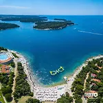 Wonderful Nezakcij With Pool Near The Town And The Valtura