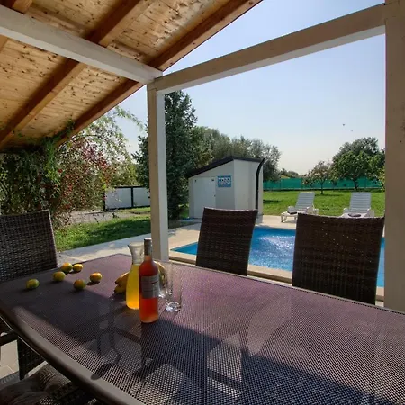 Villa Wonderful Nezakcij With Pool Near The Town And The