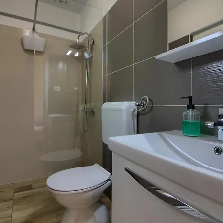 Wonderful Nezakcij With Pool Near The Town And The Villa *