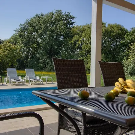 Wonderful Nezakcij With Pool Near The Town And The * Valtura